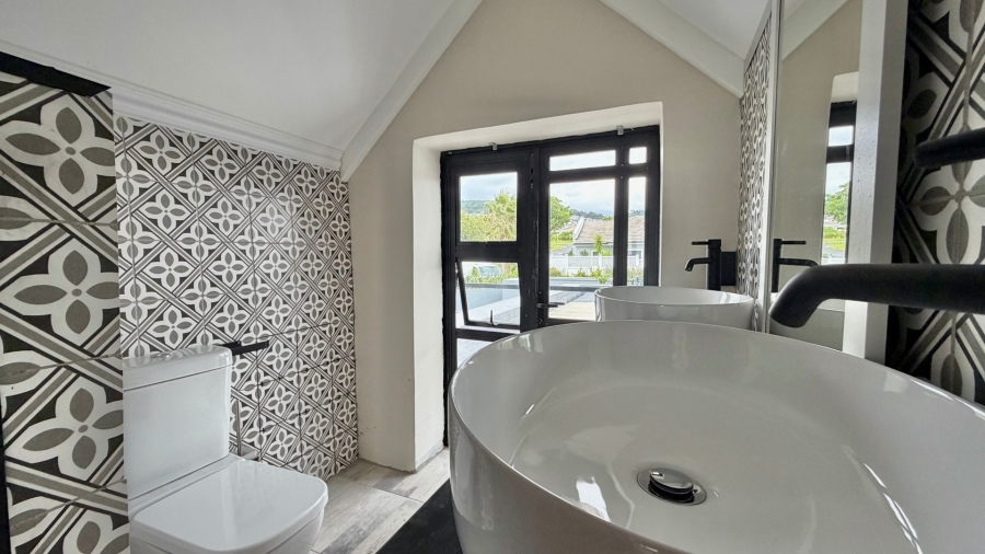 6 Bedroom Property for Sale in Fernwood Western Cape